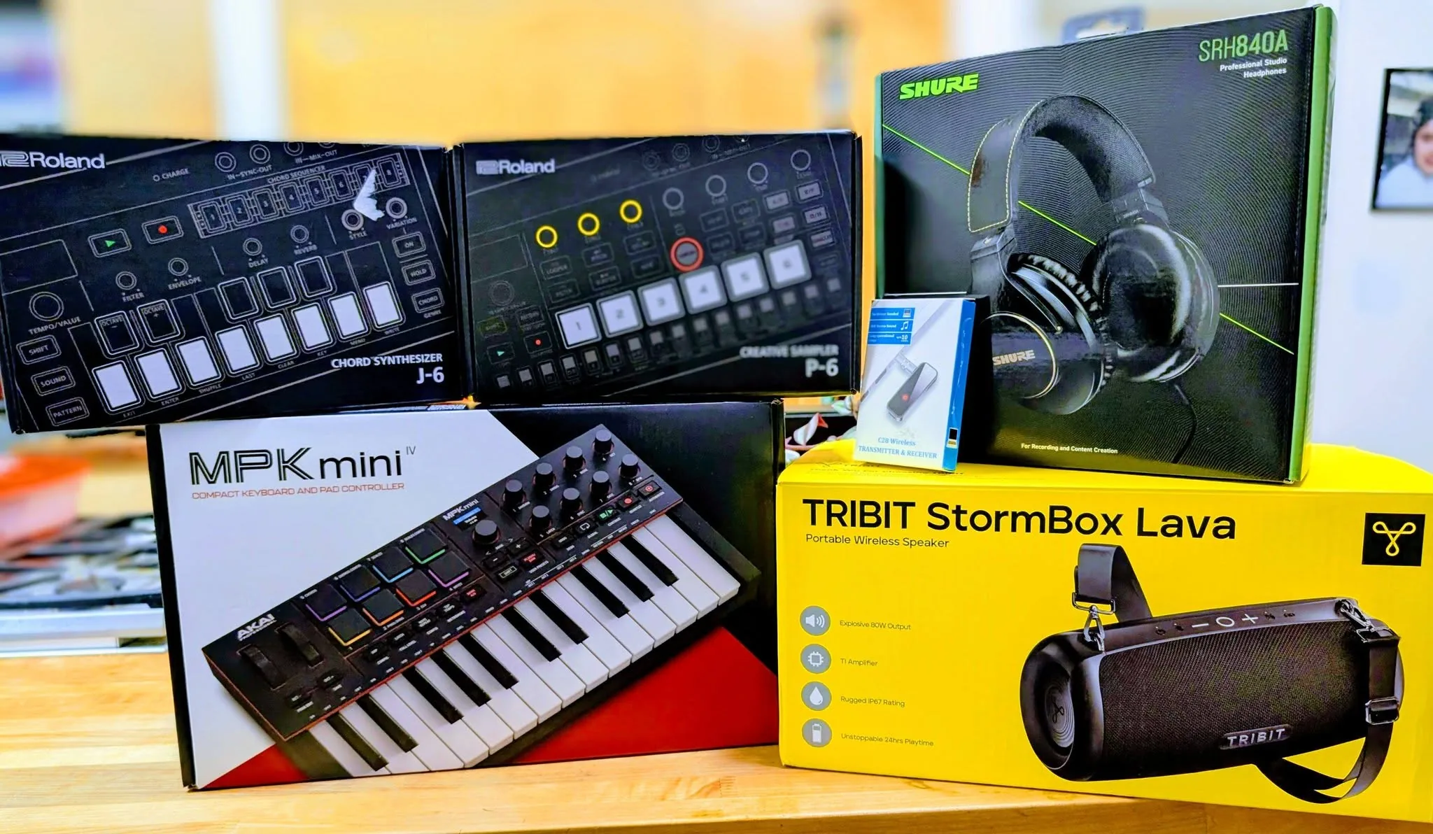 Roland AIRA Compact P-6 and J-6 boxes